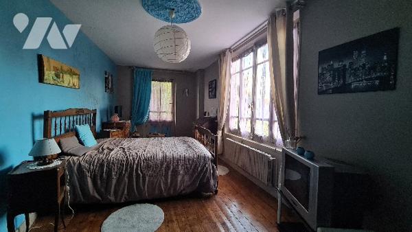 Maison de centre ville, 4 pcs 3 chambres + grenier + cave