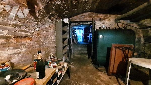 Maison de centre ville, 4 pcs 3 chambres + grenier + cave