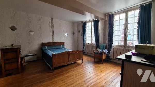 Maison de centre ville, 4 pcs 3 chambres + grenier + cave