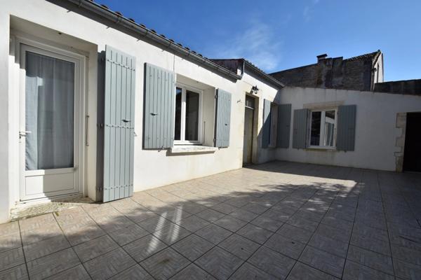Charente-Maritime, 17, Ile d'Oléron, Maison à vendre 4 pièces, 92 m², jardin, cour, SAINT GEORGES D'OLERON