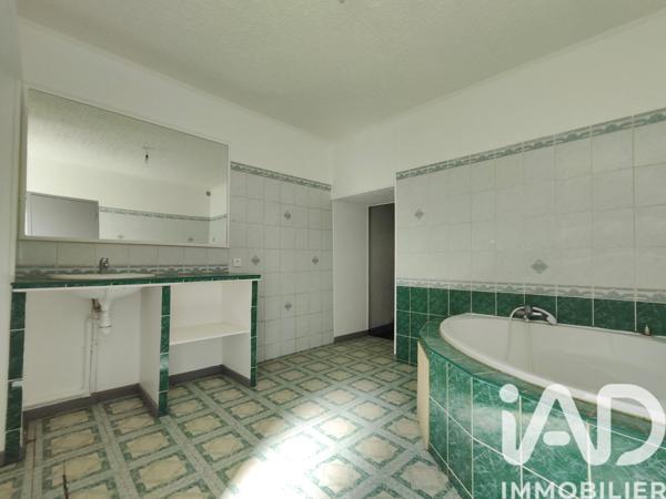 Location appartement 3 pièces 85 m² Saint-Pons-de-Thomières