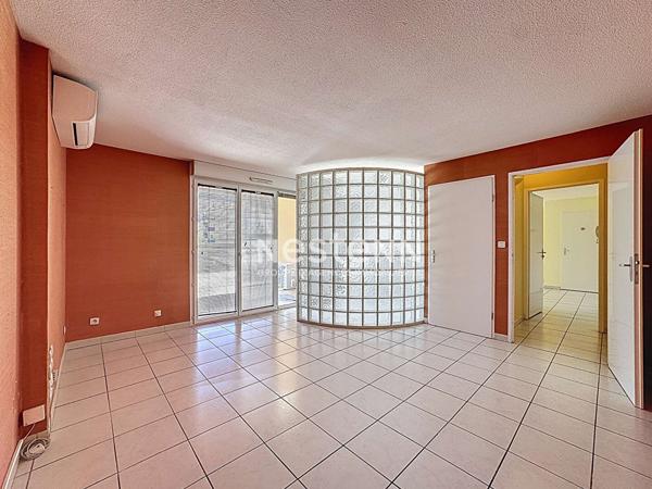 A VENDRE - MURET- Local professionnel d'environ 62 m² - Terrasse exceptionnelle