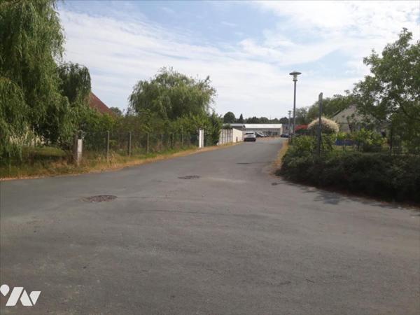 MARIGNE LAILLE, terrain non viabilisé constructible de 1215 m².