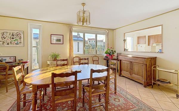 Maison à vendre    4 pièces •  Saint-Just-Saint-Rambert