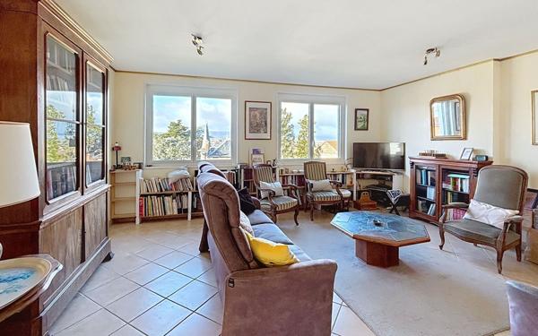 Maison à vendre    4 pièces •  Saint-Just-Saint-Rambert