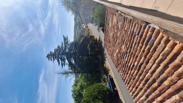 Maison de village 2 chambres avec terrasse et 2 garages