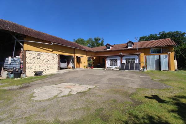 Armentieux (32230) Corps de ferme avec 8 hectares de terres