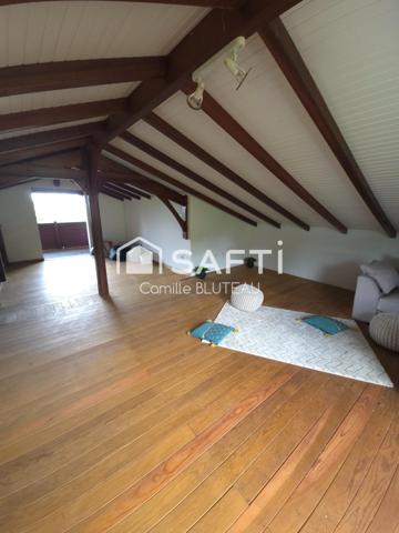 Maison familiale avec grand terrain arboré au Lorrain