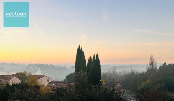 Maison à vendre 147 m2 et jardin de 1100 m2 à Saint Leon 31560 avec vue.