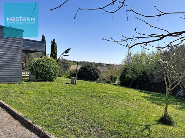 Maison à vendre 147 m2 et jardin de 1100 m2 à Saint Leon 31560 avec vue.