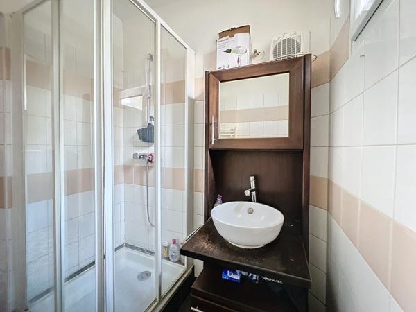 Immeuble Mareuil Les Meaux vendu loué - 3 appartements de type F2 avec cave et place de stationnement - jardin privatif pour l'appartement du rdc