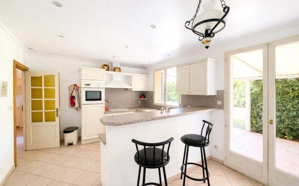 Maison à vendre    6 pièces •  Caissargues