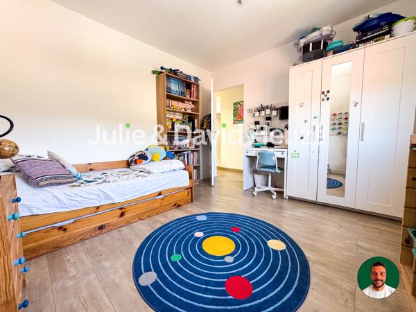 Maison
         4 pièces
        - 100 m² Exclusivité 499 000 € *
