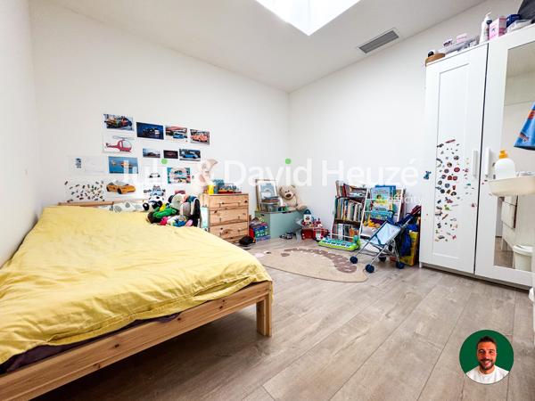 Maison
         4 pièces
        - 100 m² Exclusivité 499 000 € *