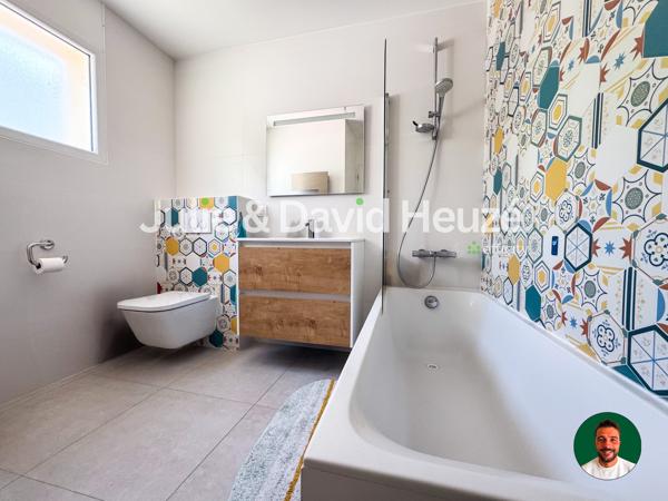 Maison
         4 pièces
        - 100 m² Exclusivité 499 000 € *