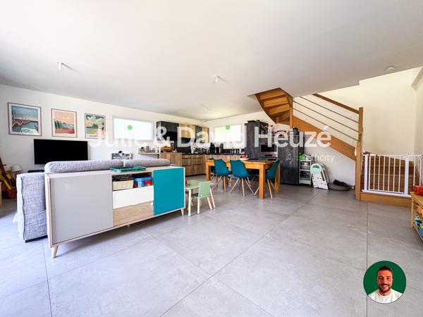 Maison
         4 pièces
        - 100 m² Exclusivité 499 000 € *
