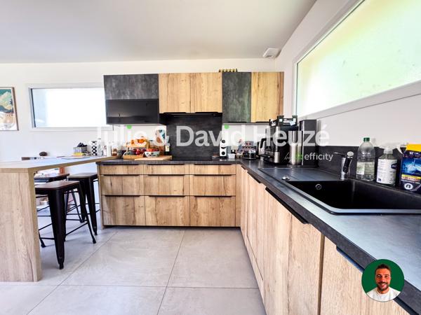 Maison
         4 pièces
        - 100 m² Exclusivité 499 000 € *