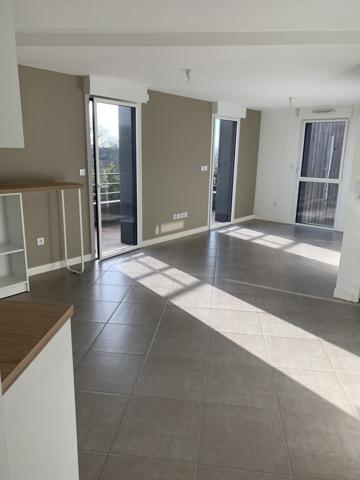 T2 avec terrasse et garage boxé quartier les Minimes