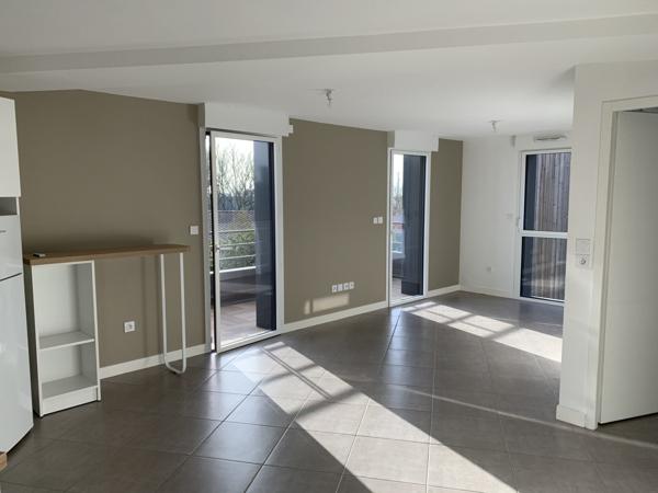 T2 avec terrasse et garage boxé quartier les Minimes