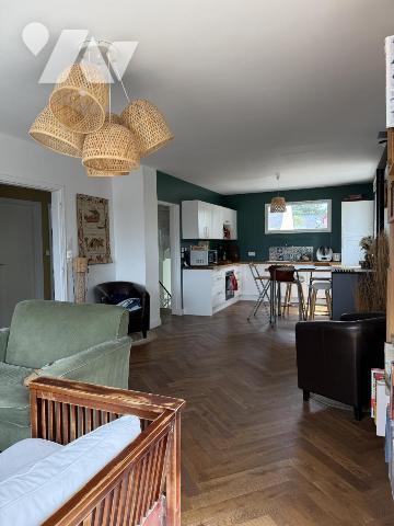 A VENDRE MAISON FAMILIALE 5 chambres VANNES proximité écoles et gare