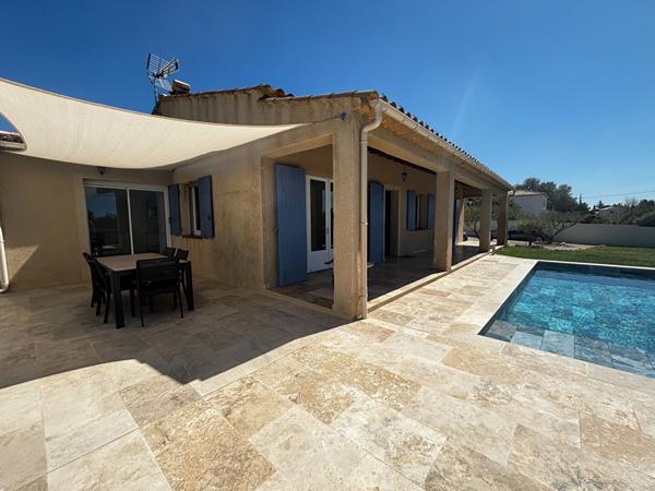 A VENDRE EXCLUSIVITE 84160 CUCURON MAISON PLAIN PIED TYPE 5 PIECES D'ENVIRON 121M² AVEC JARDIN, PISCINE, GARAGE ET CAVE.