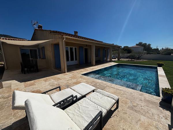 A VENDRE EXCLUSIVITE 84160 CUCURON MAISON PLAIN PIED TYPE 5 PIECES D'ENVIRON 121M² AVEC JARDIN, PISCINE, GARAGE ET CAVE.