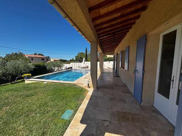 A VENDRE EXCLUSIVITE 84160 CUCURON MAISON PLAIN PIED TYPE 5 PIECES D'ENVIRON 121M² AVEC JARDIN, PISCINE, GARAGE ET CAVE.