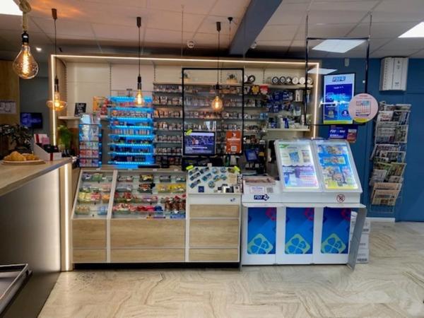 Mandelieu FDC bar tabac brasserie loto presse 425 000 euros