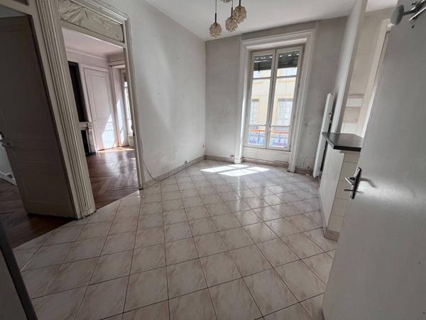 Appartement 3 pièces 53 m² LYON