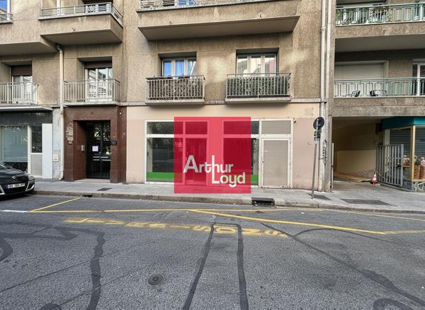 Vente local commercial Grenoble visibilité sur rue et proximité Gustave Rivet