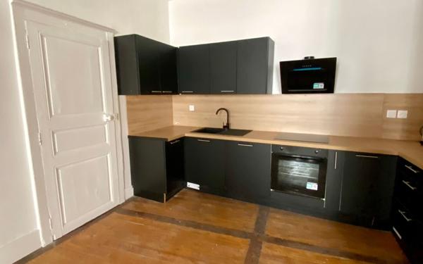 Appartement à vendre    2 pièces • 76 m2 Bourg-en-Bresse