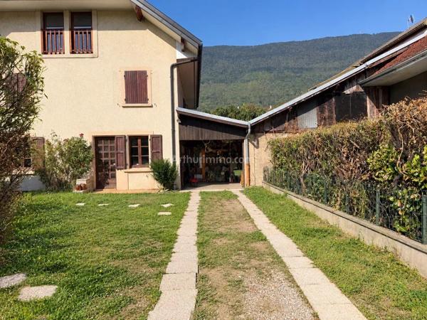 Vente                                                      Maison de village
                        
                     4 pièces                      86 m2                     à Le Bourget-du-Lac