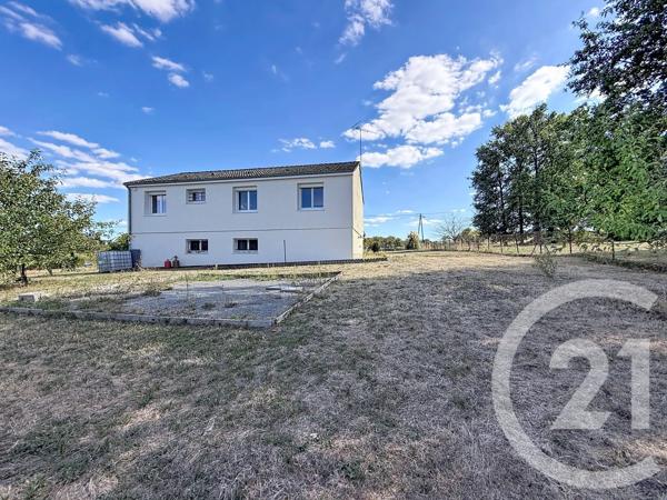 Maison à vendre  4 pièces - 85,86 m 2   ST POURCAIN SUR SIOULE  - 03