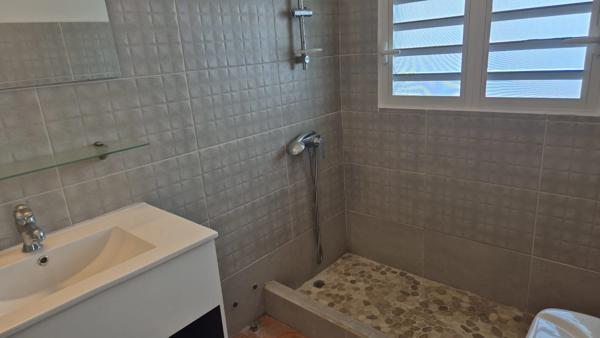 Authentique maison architèqueturale de 7 pièces GOURBEYRE (971) pour votre famille ou/et en bien locatif