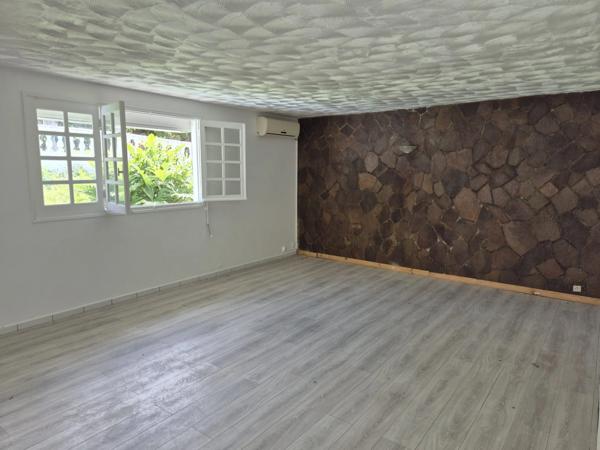 Authentique maison architèqueturale de 7 pièces GOURBEYRE (971) pour votre famille ou/et en bien locatif