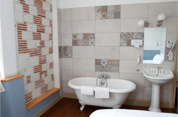 MAGNIFIQUE BATIEMENT DU 18EME SIECLE