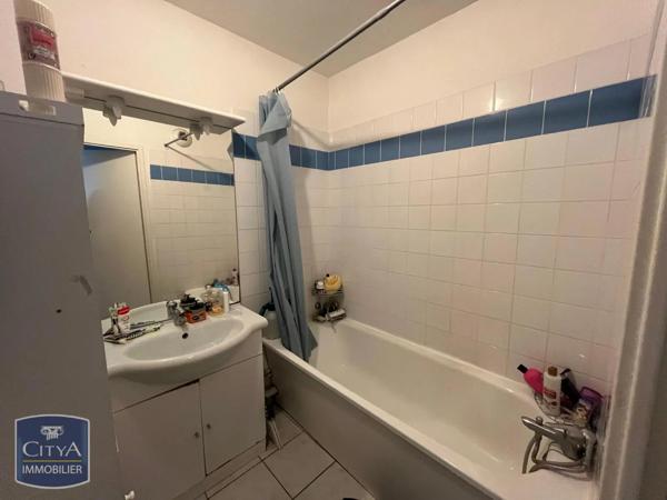 Appartement à louer 3 pièces 63.41m² Louvroil (59720)