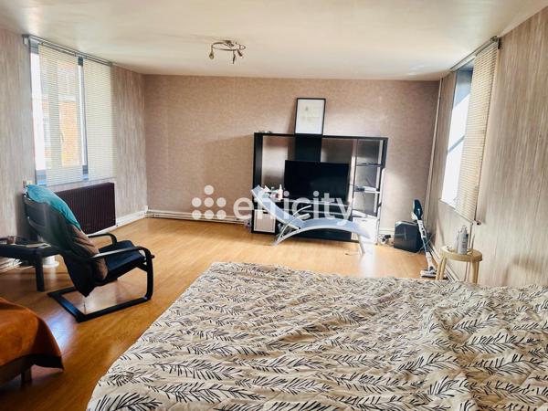 Immeuble 6 pièces - 320 m²