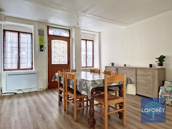 Achat maison près de QUILLEBEUF SUR SEINE - 10 pièce(s) - 371 m² - 213 000 €