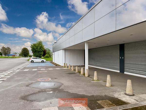 OPPORTUNITÉ D’IMPLANTATION COMMERCIALE – 1 707 M² + 250 STATIONNEMENTS