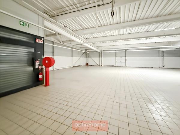 OPPORTUNITÉ D’IMPLANTATION COMMERCIALE – 1 707 M² + 250 STATIONNEMENTS