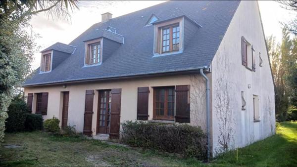 Grand pavillon à proximité du bourg de Barfleur