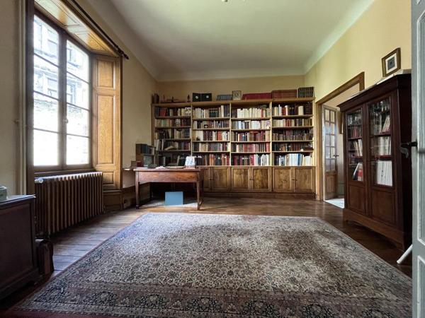 Maison 192 240 € Confolens 10 p 375 m² DPE C