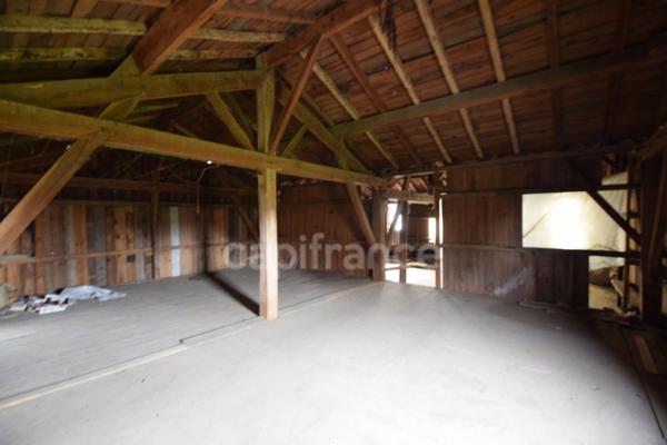 Maison - surface habitable 107m2 - 3 chambres - garage - dépendance à GRIGNOLS (33)