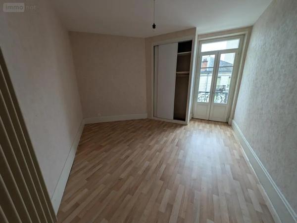 Achat - Immeuble Vichy 03200 588 m 2 415 m 2