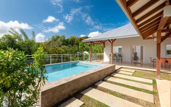 Maison à vendre    4 pièces • 113 m2 Le François