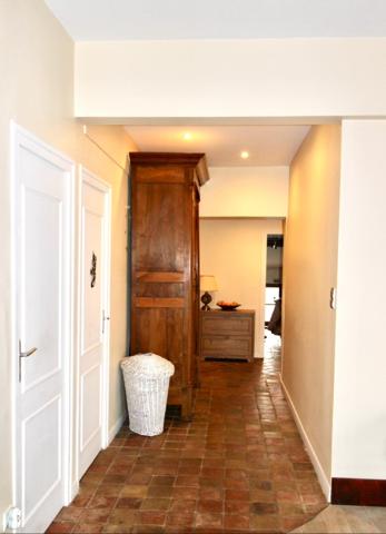 Appartement ancien 3 pièces 92 m² avec cave et parking