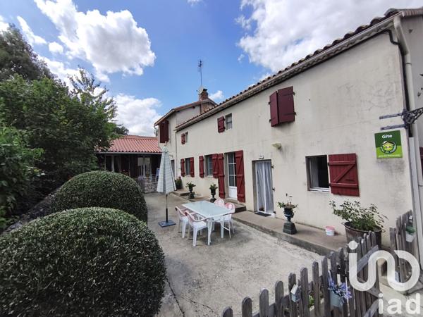 House for sale 7 rooms 235 m² Gourgé