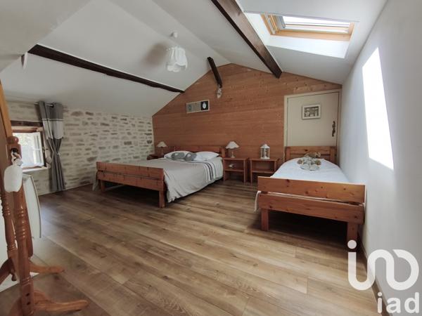 House for sale 7 rooms 235 m² Gourgé