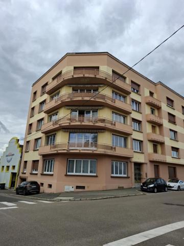 Superbe Appartement Montceau Les Mines 7 pieces 166.58 m2